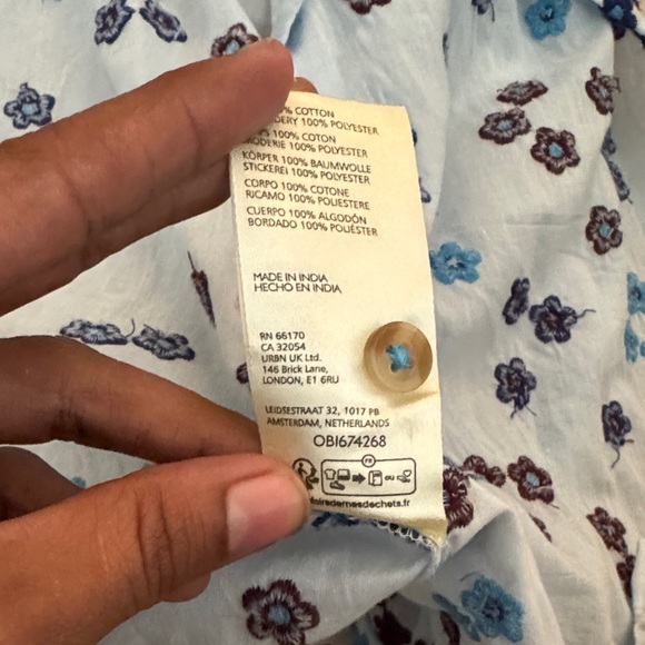 MAEVE by ANTHROPOLOGIE Embroidered Buttondown Blouse
Floral Patterned size XS - Picture 11 of 12